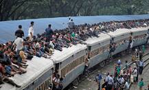 यात्रीगण कृप्या ध्यान दें- ये तस्वीरें भारत की नहीं है!