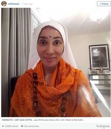 योगिनी बनी सोफिया का यू टर्न, पोस्ट की नहाने की वीडियो