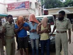 स्टूडियो से आ रही कलाकार का अपहरण कर रेप की कोशिश, लोगों ने बचाया