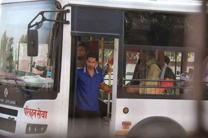 इस शूटिंग के दौरान की कुछ तस्वीरें सोशल मीडिया पर देखने को मिली हैं.