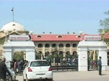 यूपी: अवैध खनन को लेकर HC सख्त, कहा- सरकारी मशीनरी की भूमिका की गहराई से जांच करे CBI
