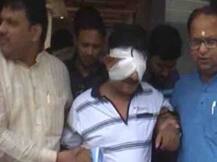 UP: बेखौफ बदमाशों का कहर, सरेआम बीजेपी विधायक की आंखों में झोंकी मिर्ची