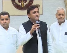 घर के झगड़े में बदल गई अखिलेश की रथयात्रा