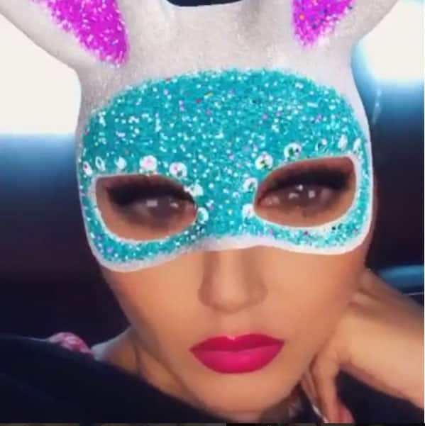  A video posted by Sunny Leone (@sunnyleone) on Sep 13, 2016 at 6:31am PDT 