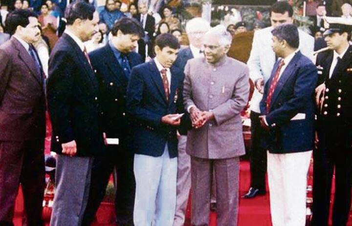 भालाजी डामोर न केवल 1998 में विश्वकप टीम का हिस्सा रहे बल्कि स्टार ऑलराउंडर भी साबित हुए.