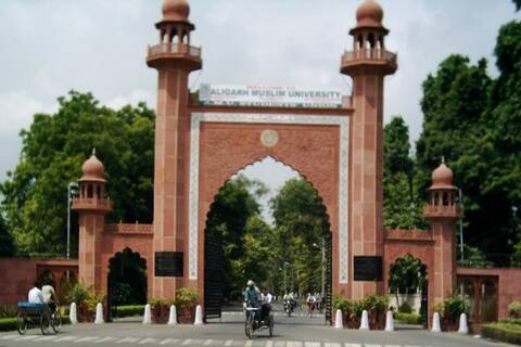 उरी आतंकी हमले पर AMU के एक छात्र का आपत्तिजनक पोस्ट! उरी आतंकी हमले पर AMU के एक छात्र का आपत्तिजनक पोस्ट!