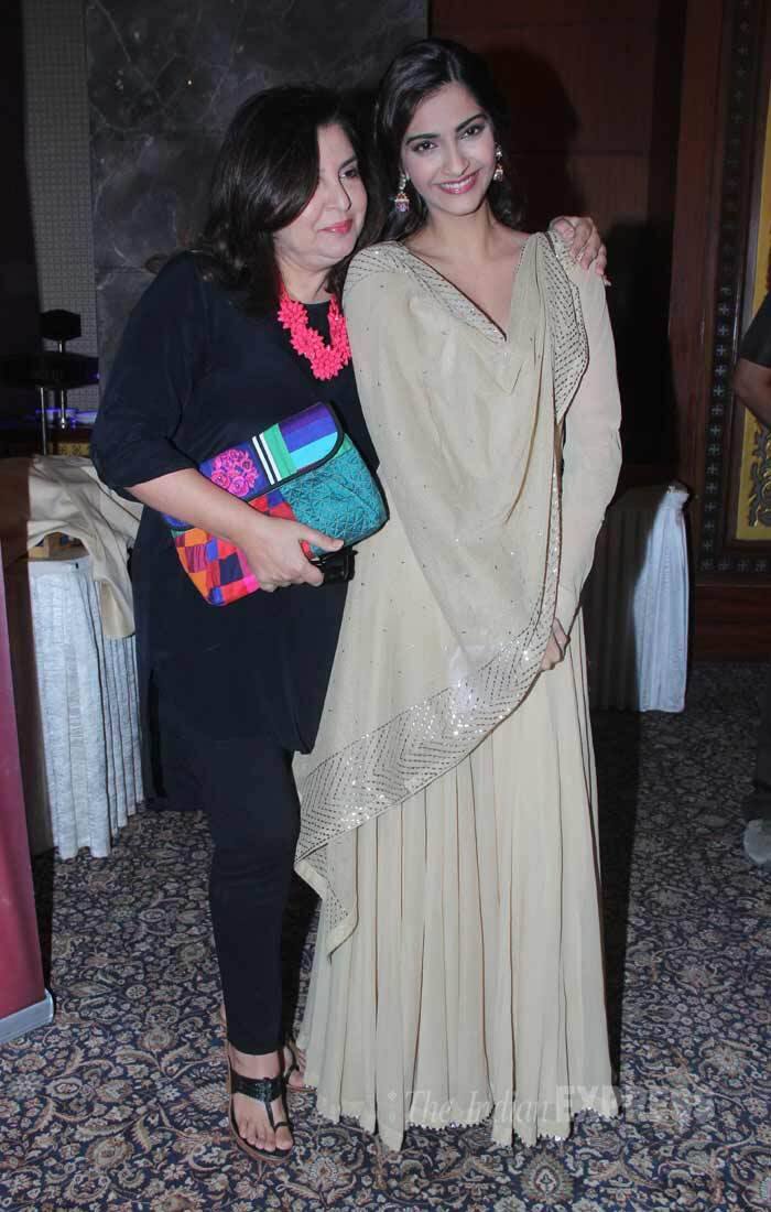 सोनम आगे कहती हैं कि फरहा ख़ान सोनम की मां की बहुत अच्छी दोस्त हैं लेकिन अभी तक सोनम ने फरहा की कोई फिल्म नहीं की.