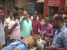 इलाहाबाद: व्यापारी को दिन दहाड़े बदमाशों ने मारी गोली, सड़क पर हुआ इलाज, शहर में सनसनी