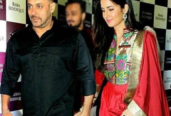 ये ऐड स्प्लैश के लिए बनाया गया है. इस ऐड में दोनों एक गाठ जोड़कर बंधन में बंध गए.