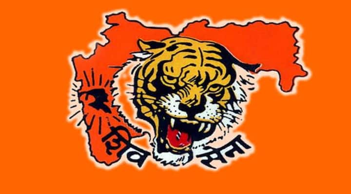  आज हम आपको बताने जा रहे हैं कि कब-कब महाराष्ट्र की राजनीतिक पार्टी शिवसेना ने पाकिस्तानी कलाकारों को धमकी दी थी.
