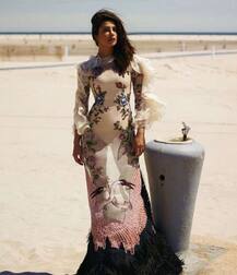 WOW! इन हॉलीवुड स्टार्स के साथ प्रियंका भी होगी सम्मानित 