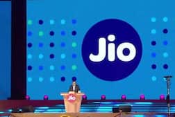 रिलायंस जियो का रिकार्ड, पहले ही महीने जोड़े डेढ़ करोड़ ग्राहक