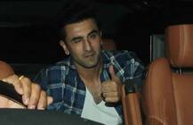 रनबीर कपूर ने आदित्य और अर्जुन के साथ सेलिब्रेट किया बर्थडे, देखें तस्वीरें