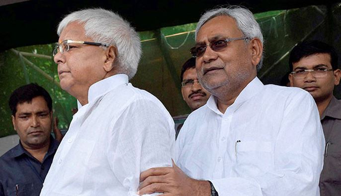 छापेपारी से पहले लालू प्रसाद पर लगे आरोपों पर पहली बार बोले थे नीतीश, दी थी जांच की सलाह