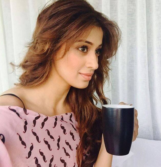 लेकिन इस फिल्म की रिलीज़ से एक शख्स जो सबसे ज्यादा डरी हुई है वो कोई और नहीं बल्कि कप्तान धोनी की एक्स गर्लफ्रेंड और एक्ट्रेस लक्ष्मी राय है.