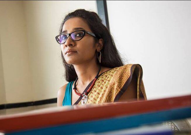 तनिष्ठा ने आगे लिखा, ‘जिस समाज में सांवली त्वचा को लेकर कई सारी समस्याएं हैं, जहां जाति को लेकर कई तरह की दिक्कते हैं, जिस देश में सांवली त्वचा वाले लोग हाशिये पर है इसपर मजाक बनाना रोस्ट नहीं है.’