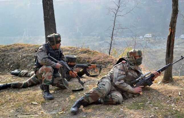 J&K: Pakistan troops violate ceasefire in Poonch J&K: पुंछ में पाकिस्तान ने फिर तोड़ा सीजफायर, भारत ने दिया मुंहतोड़ जवाब