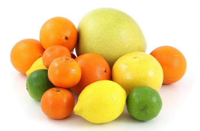 विटामिन सी का हमारी त्वचा के पीछे जो कनेक्टिव टिश्यू होते हैं, उसके निर्माण में इसका बहुत बड़ा हाथ होता है.
