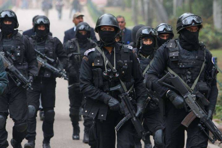  नेशनल सिक्युरिटी गार्ड यानी NSG. NSG का गठन 1968 में किया गया था. NSG में चुने जाने वाले जवान तीनों सेनाओं, पुलिस और पैरामिलिट्री के सबसे अच्छे जवान होते हैं.