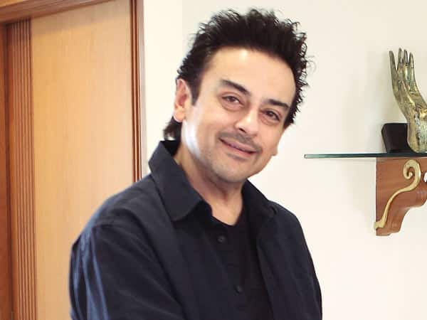 पाकिस्तान में लोगों ने जमकर अदनान की जमकर खिंचाई की और भला बुरा कहा. इन आलोचनाओं के जवाब में सामी ने फिर ट्वीट किया, 