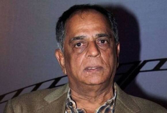 वहीं सेंसर बोर्ड चीफ पहलाज निहलानी ने कहा, “बैन की मांग करने वाले ये लोग होते कौन हैं? किस अधिकार से ये बैन की मांग कर रहे हैं? इम्पा का एक भी सदस्य निर्माता पाकिस्तानी कलाकार के साथ काम नहीं कर रहा है. इससे सबसे ज्यादा नुकसान करन जौहर और रितेश सिधवानी को हुआ है, जिन्होंने पाकिस्तानी कलाकारों के साथ अपनी फिल्म लगभग पूरी कर ली थी.”