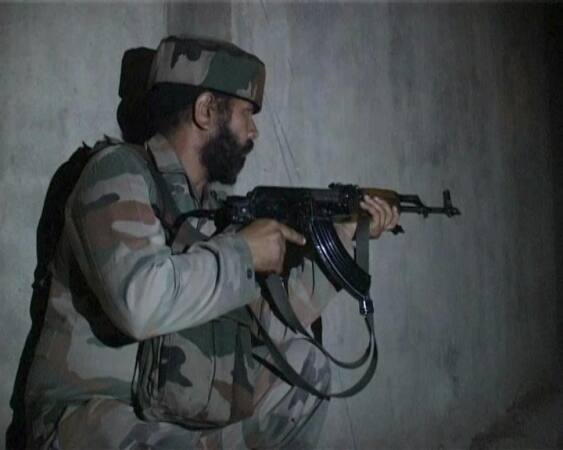 आतंकी हमले के दौरान की तस्वीरें