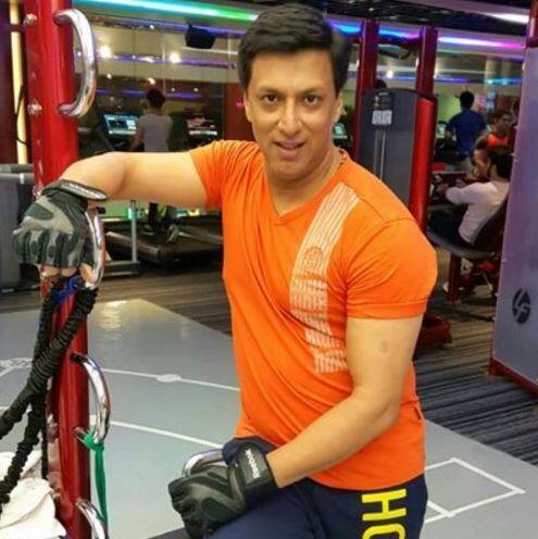 नामी डायरेक्टर मधुर भंडारकर ने ट्वीट कर सर्जिकल स्ट्राइक का स्वागत किया. उन्होंने ट्वीट कर लिखा, 'भारतीय सेना पर गर्व है जिन्होंने एलओसी पार कर सर्जिकल स्ट्राइक को अंजाम दिया है. आतंकियों के खात्मे के लिए यह बड़ा कदम है. पीएम द्वारा लिया गया साहसिक कदम.'