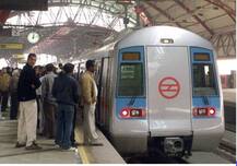 यात्रियों के लिए सिरदर्द बनी महंगी मेट्रो, 10% छूट के लिए ऑफिसों में शिफ्ट बदलवा रहे लोग