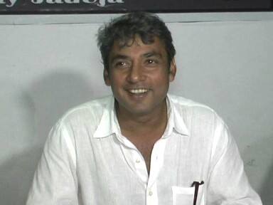 हालांकि उन्होंने ये भी कहा किसी भी देश के खिलाड़ी और कलाकार या सामान्य इंसान की गलती नहीं होती है. बदले हालात में सम्बन्ध सुधारने के लिए क्रिकेट सबसे बेहतर माध्यम है.