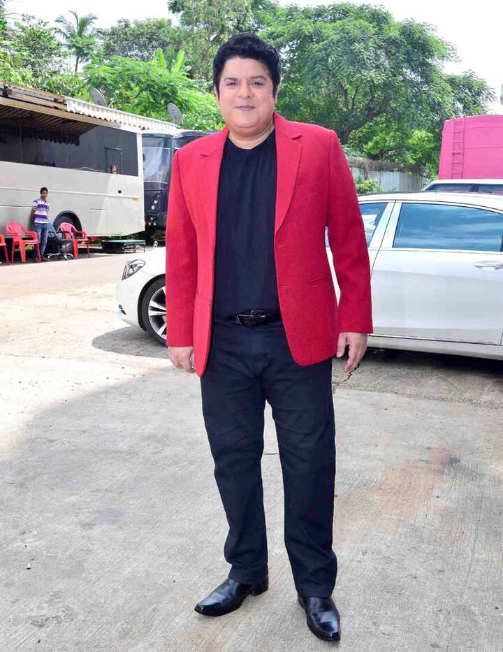 साजिद ने कहा कि देश के नागरिक के तौर पर व्यक्ति को पहले देश का सम्मान करना है. साजिद ने कहा, ‘‘सच्चाई यह है कि हम युद्ध की स्थिति में हैं और हमें भारतीय होने पर गर्व है. हमें पहले अपने देश का सम्मान करना है. हमारा देश पहले आता है. इसलिए अगर पाकिस्तानी अभिनेताओं को वापस जाना पड़ता है तो उन्हें वापस जाना चाहिए. अन्य भारतीयों की तरह मैं अपने देश के साथ हूं. मुझे बस यही कहना है.’’