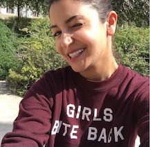 आखिर सफेद ड्रेसेज पहनने से क्यों डरती है अनुष्का! 