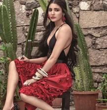 आखिर सफेद ड्रेसेज पहनने से क्यों डरती है अनुष्का! 