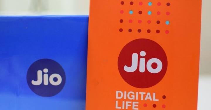 2. इसके बाद jio join App डाउन लोड कर लें. अगर आप सभी जियो एप डाउनलोड कर लेंगे तो ज्यादा बेहतर होगा.