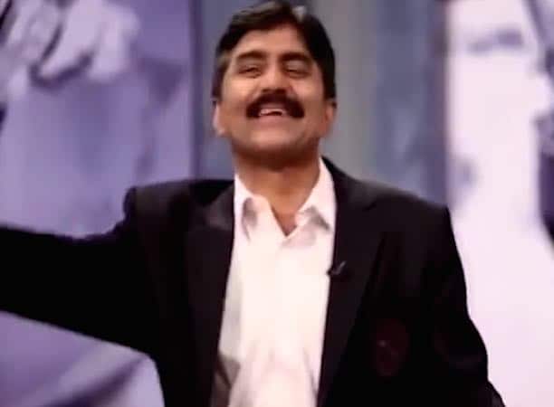 जिसके जवाब में मियांदाद ने भी कहा कि अफरीदी पैसे के लिए देश को भी बेच सकता है.
