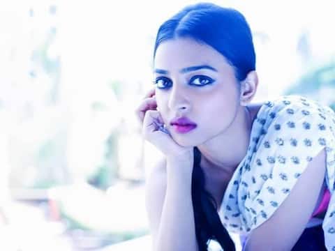 पाकिस्तानी कलाकारों के सपोर्ट में उतरीं बॉलीवुड की ये दिग्गज अभिनेत्री! पाकिस्तानी कलाकारों के सपोर्ट में उतरीं बॉलीवुड की ये दिग्गज अभिनेत्री!
