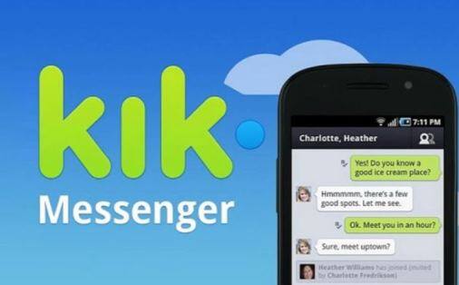 Kik Messenger इस ऐप के माध्यम से भी आप बड़ी ही आसानी से फोटो वीडियो और यूट्यूब की वीडियो भी शेयर कर सकते हैं. यह ऐप आजकल बड़ी ही तेजी से पॉपुलर हो रहा है. मीडिया रिपोर्ट्स और रिसर्च की मानें तो इस ऐप का इस्तेमाल माइनर बोल्ड और सेक्सी तस्वीरों को शेयर करने के लिए ज्यादा करते हैं. इसलिए यह ऐप बच्चों के लिए काफी खतरनाक साबित हो सकता है.