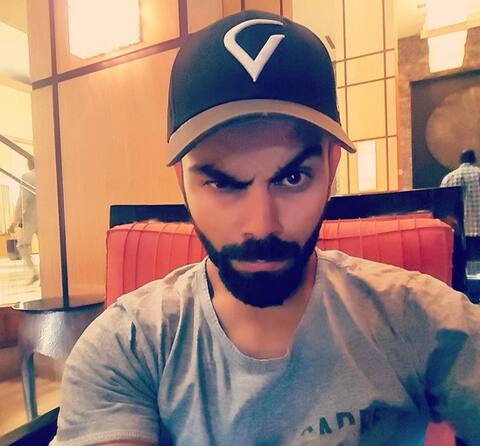 कैमरे के सामने विराट कोहली को ऐसे कभी नहीं देखा होगा आपने? 