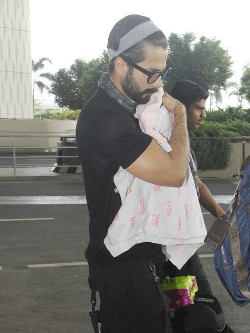 परिवार के लिए आशीर्वाद है हर लड़की : शाहिद कपूर Every Girl Is Blessing For Family परिवार के लिए आशीर्वाद है हर लड़की : शाहिद कपूर