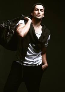 बॉलीवुड के इस मशहूर एक्टर ने  बड़ी ही सादगी के साथ की सगाई!