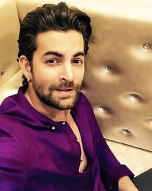 बॉलीवुड के इस मशहूर एक्टर ने  बड़ी ही सादगी के साथ की सगाई!