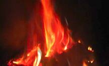 मूर्ति विसर्जन पर यूपी के दो शहरों में दंगे, गुस्साए लोगों ने किया पथराव, गाड़ियां फूंकी