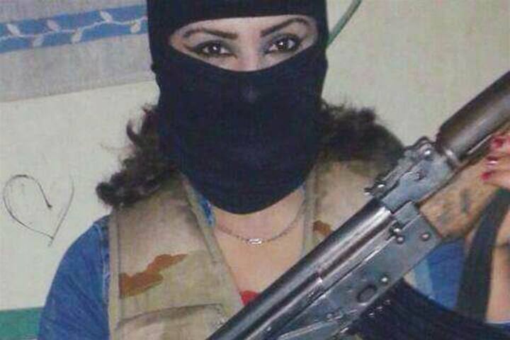 प्रतीकात्मक तस्वीर: गुजरात एटीएस की टीम ने ISIS से जुड़े दो एजेंटो को कल कच्छ में पकड़ा. इनमें से एक का नाम है अलाना समा और दूसरे का शकूर सुमरा. अभी तक एटीएस की टीम ने इनसे जो पूछताछ की है, उसमें निकल कर आई है हनीट्रैप की चौका देने वाली कहानी.