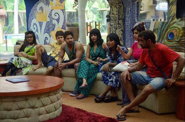 बिग बॉस के घर डायलॉग नंबर 11: 'बिग बॉस कड़े से कड़े शब्दों में इसकी निंदा करते हैं.'