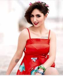 BB10: किसी सेलिब्रिटी से कम नहीं हैं युवराज सिंह की भाभी आकांक्षा शर्मा, यहां देखें तस्वीरें