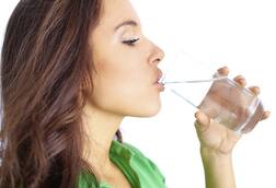 स्वाद-स्वाद में ऑयली जंक फूड्स खा लिए हैं तो न हों परेशान, इन 5 टिप्स को अपनाकर बॉडी को करें डिटॉक्स