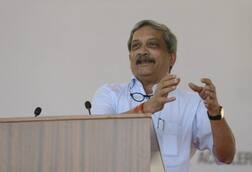 नोटबंदी की वजह से मुंबई में अपराध दर में गिरावट आई है :पर्रिकर