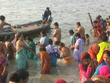 लॉकडाउन में वैशाख पूर्णिमा के दिन घर में ऐसे करें स्नान, जानें शुभ मुहूर्त