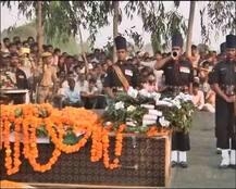 यूपी: शहीद को दी गई अंतिम विदाई, नहीं पहुंचा मोदी या अखिलेश सरकार का कोई भी मंत्री