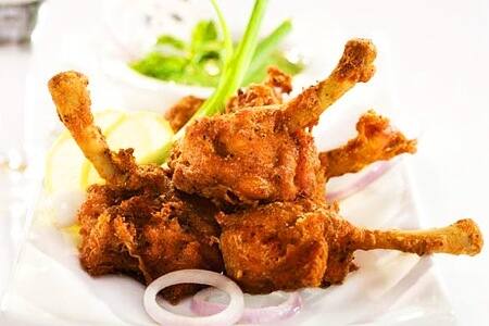 डायट में ये छोटा सा बदलाव बचा सकता है पिंपल्स से! 