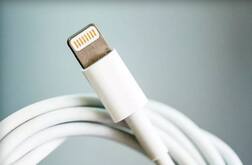 एपल का सनसनीखेज आरोप, एमेजन पर बिकने वाले 90 फीसदी चार्जर हैं फेक!